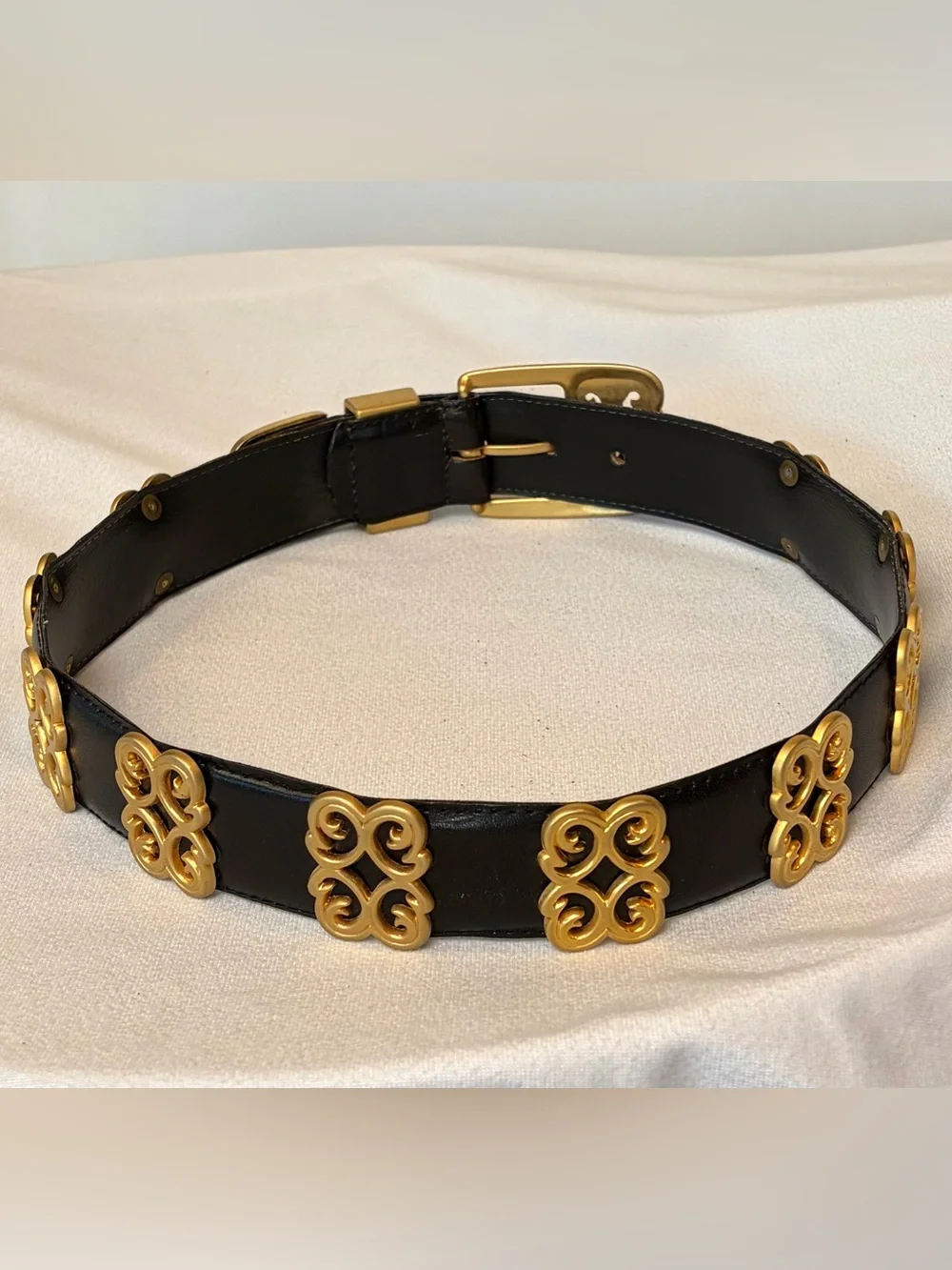 Avignon gorgeous black